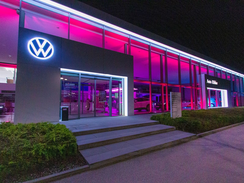 StadtStrand Club Party im Autohaus