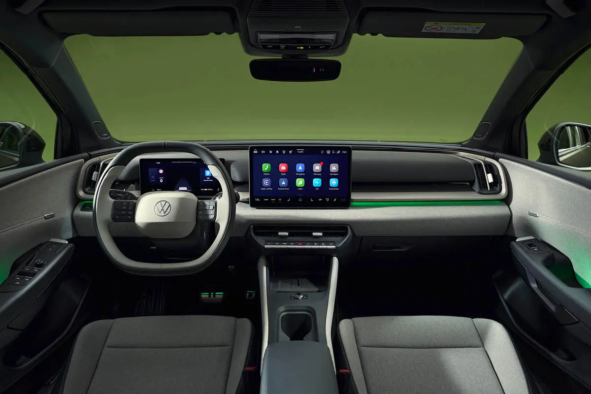zu sehen ist ein VW T-Roc Live von innen